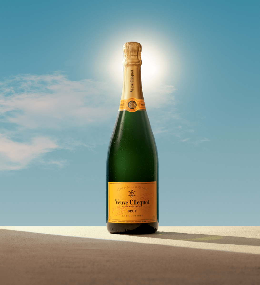 Future Mrs Deluxe Bridal Gift Box With Veuve Clicquot Champagne